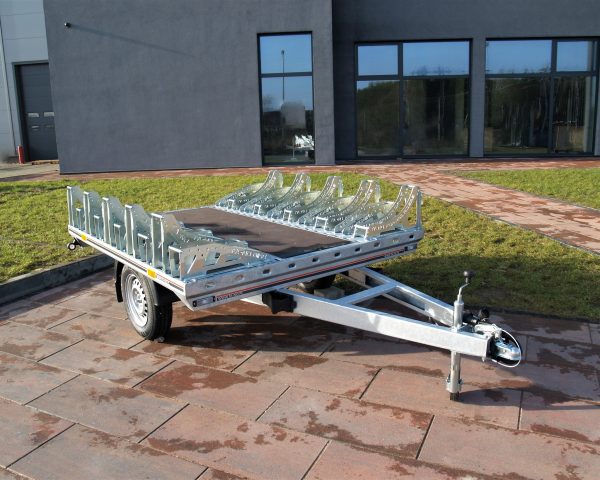 El remolque BIKE 10 está diseñado para transportar 10 bicicletas. - Imagen 5